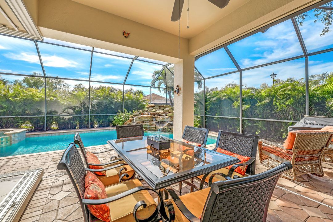 5965 Paradise Cir, Naples, FL 34110