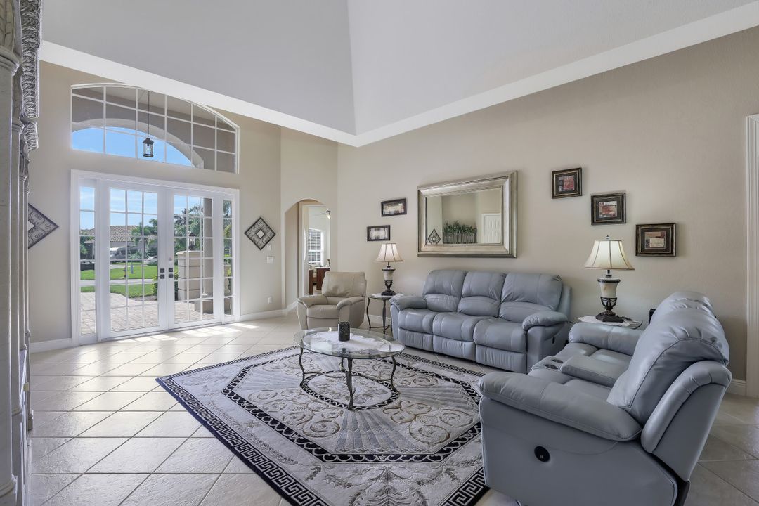 10259 Avonleigh Dr, Bonita Springs, FL 34135