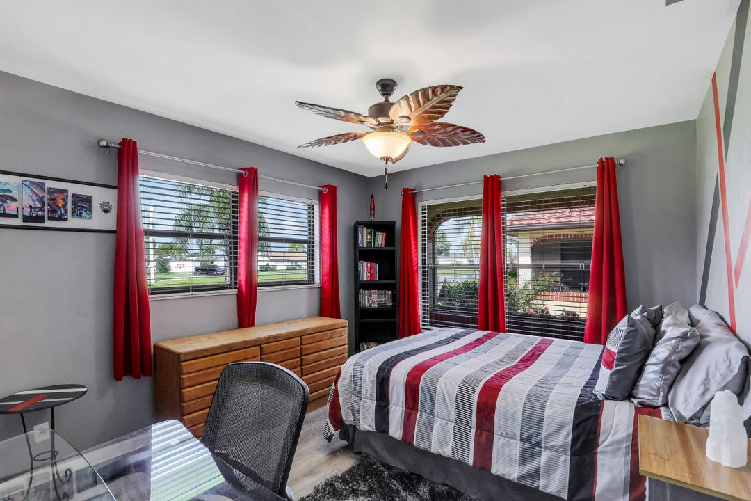 2091 Pine Isle Ln, Naples, FL 34112