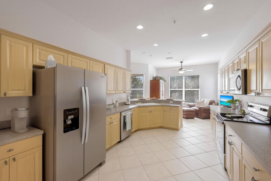 17490 Old Harmony Dr #202, Fort Myers, FL 33908