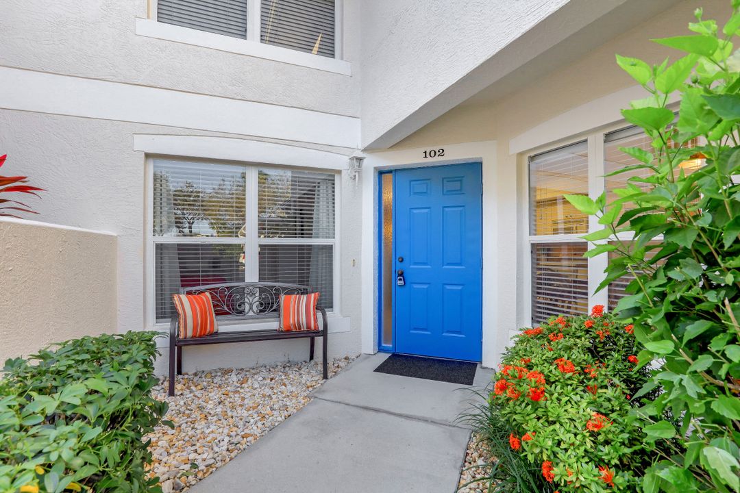 5060 Cedar Springs Dr #102, Naples, FL 34110