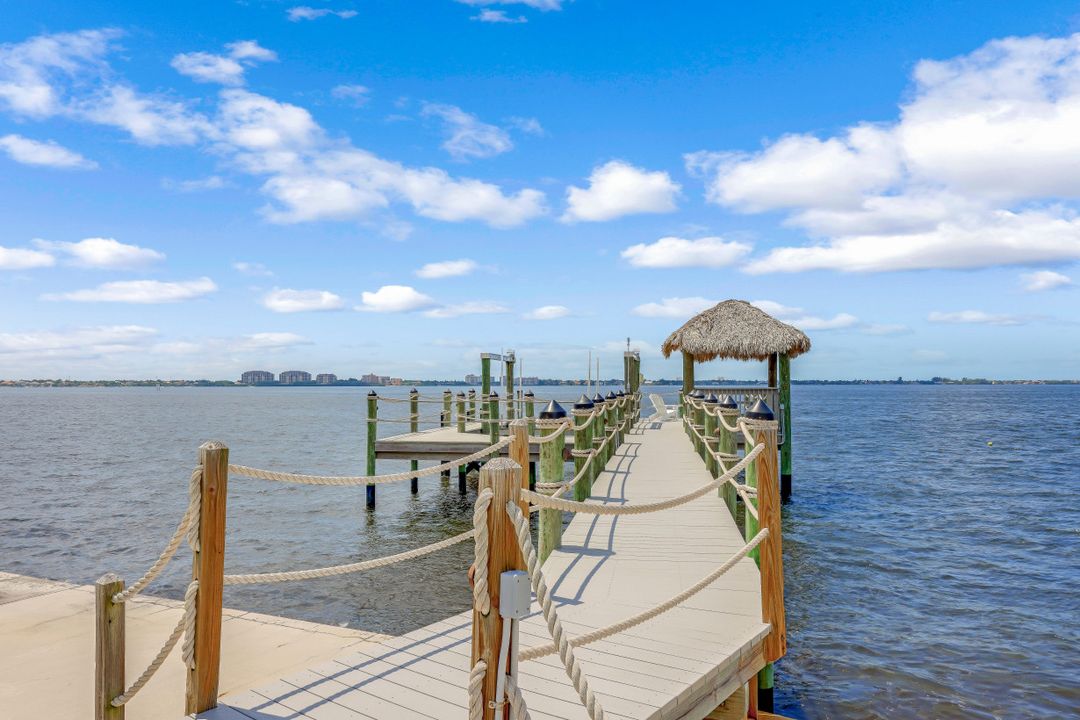 642 Coral Dr, Cape Coral, FL 33904