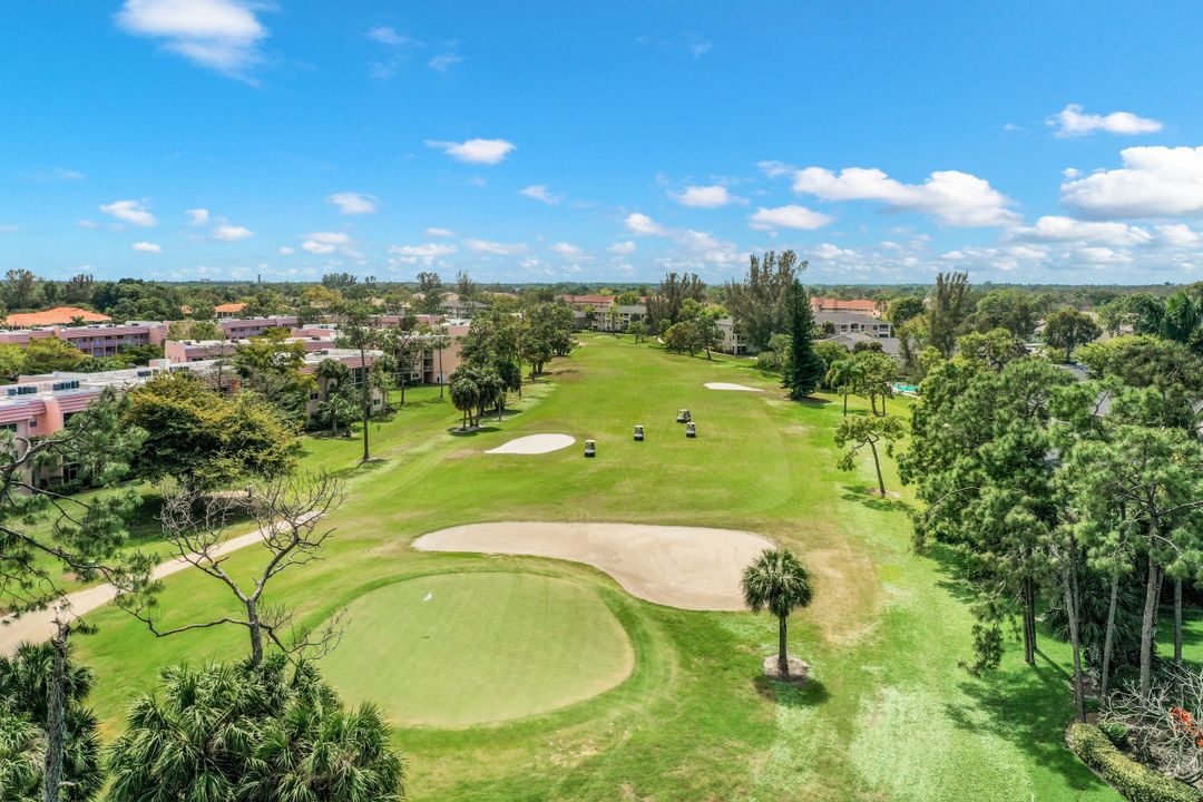 100 Forest Lakes Blvd #112, Naples, FL 34105