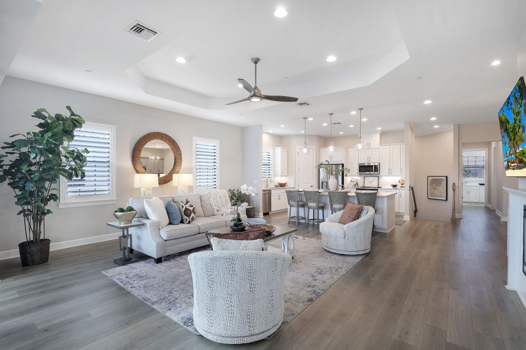 9641 Montelanico Loop #204, Naples, FL 34119