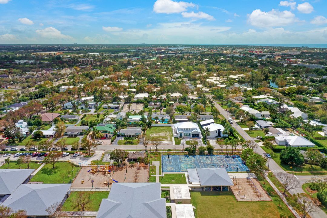 1238 14th Ave N, Naples, FL 34102