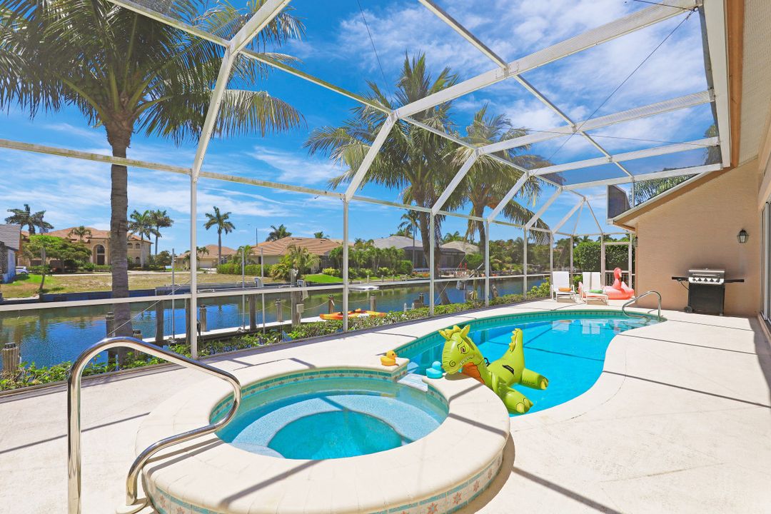 951 Olive Ct, Marco Island, FL 34145