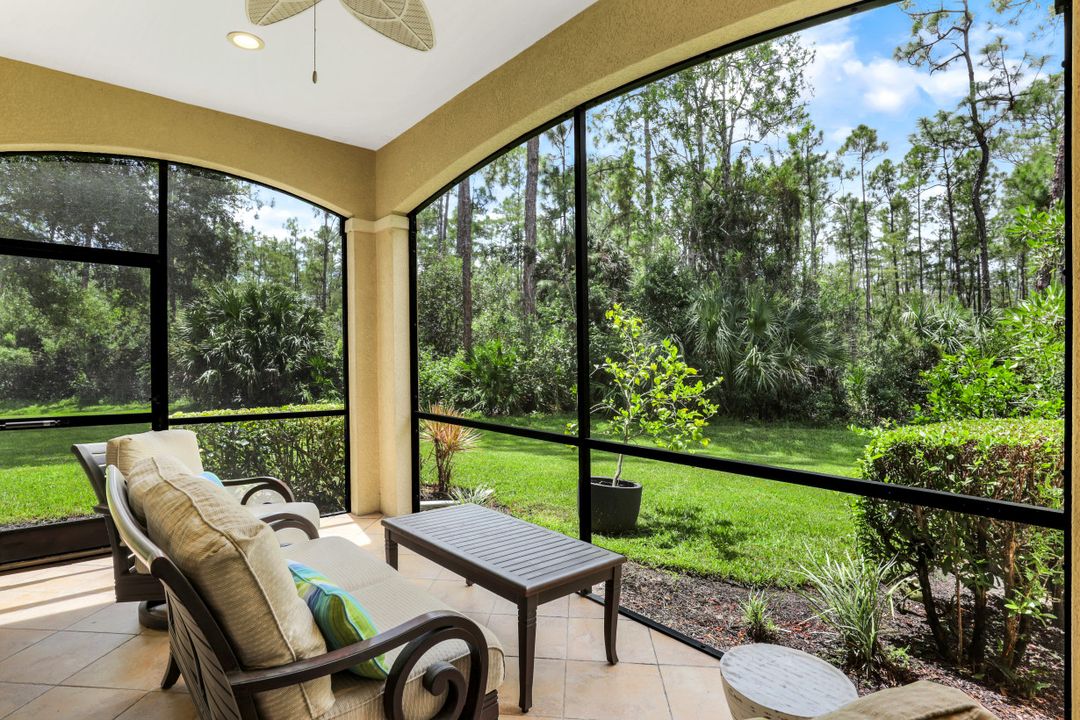 2882 Castillo Ct  #101, Naples, FL 34109