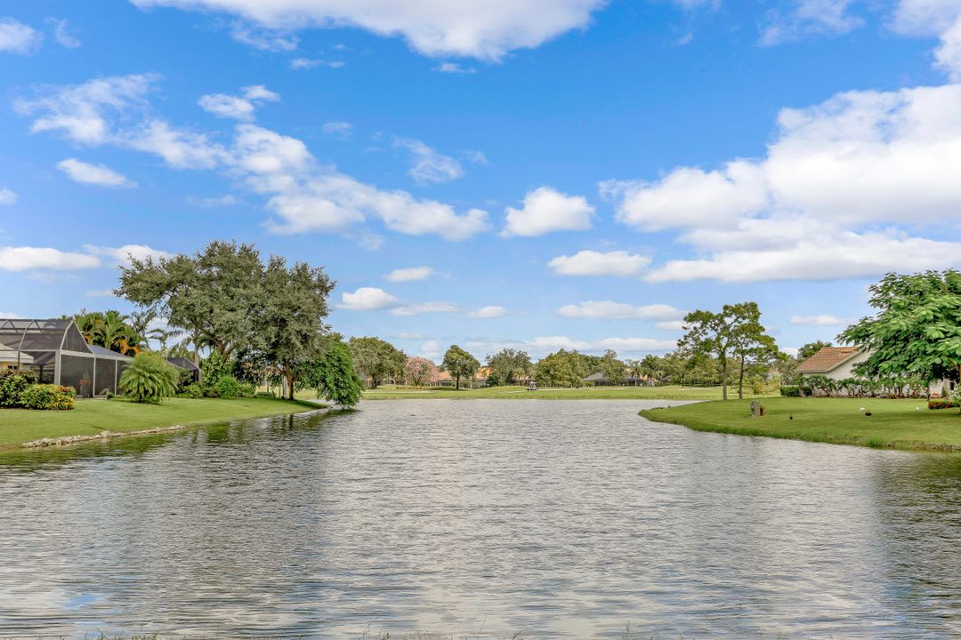 5895 Sonoma Ct, Naples, FL 34119