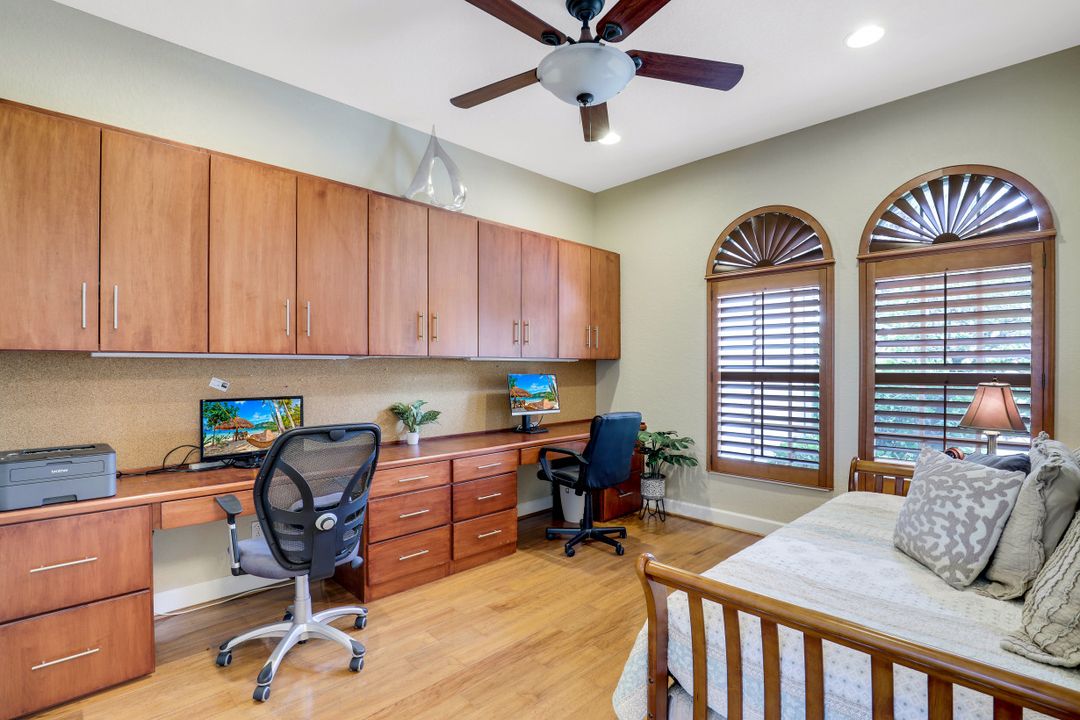 8733 Hideaway Harbor Ct, Naples, FL 34120