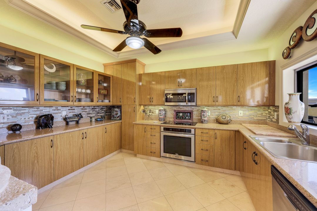 4019 SE 20th Pl #PH, Cape Coral, FL 33904