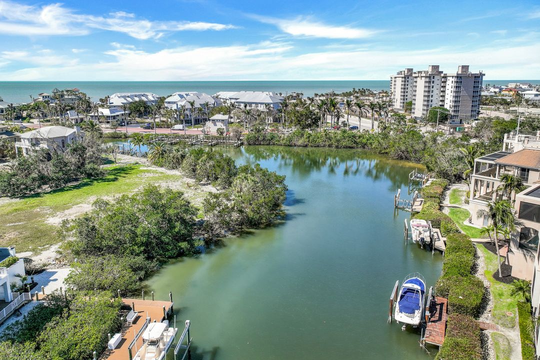 179 Topanga Dr, Bonita Springs, FL 34134