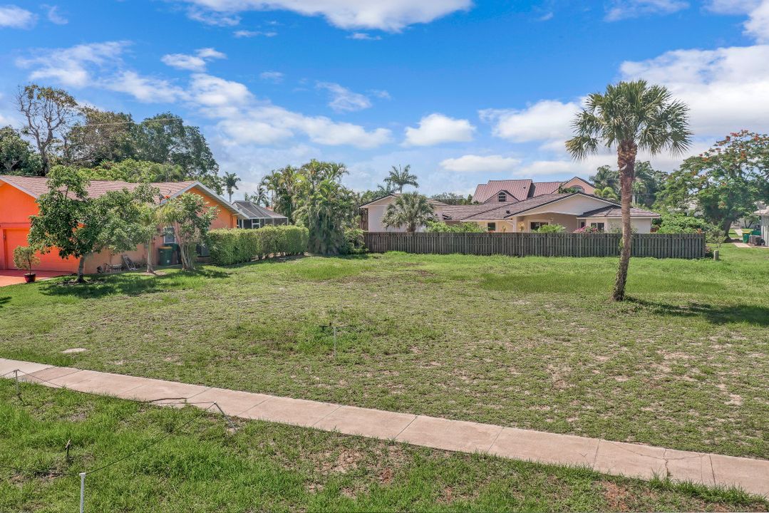 1275 6th Ave, Marco Island, FL 34145