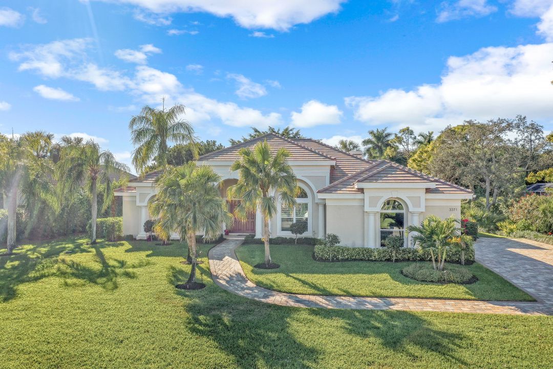 3371 Creekview Dr, Bonita Springs, FL 34134