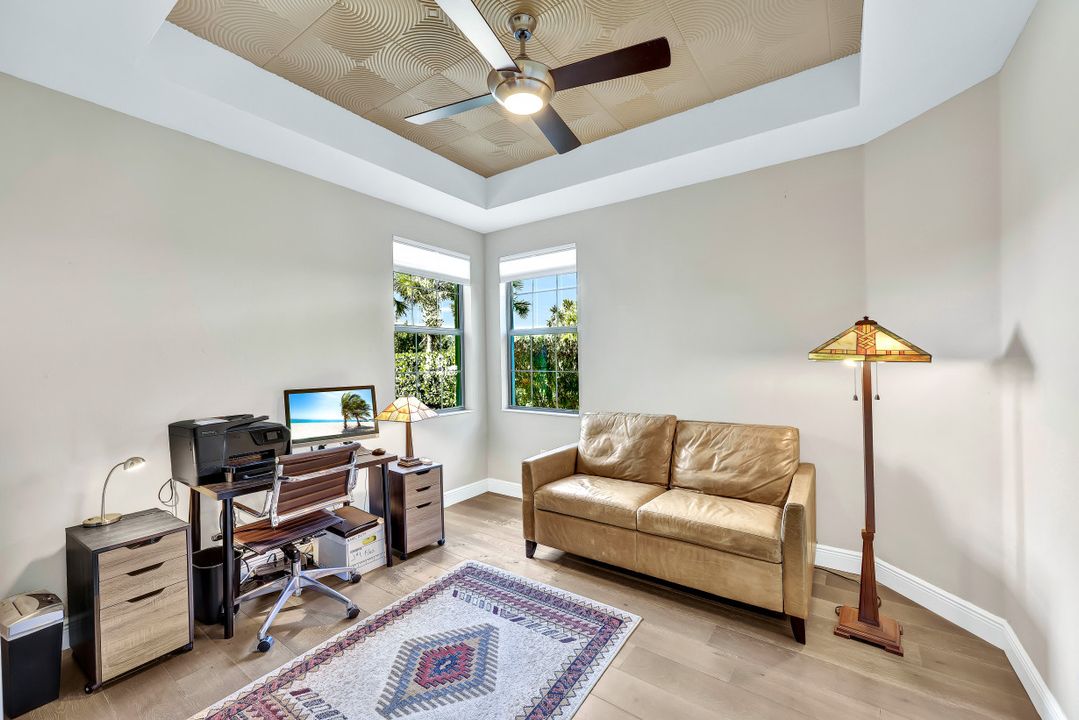 2137 Frangipani Cir #101, Naples, FL 34120