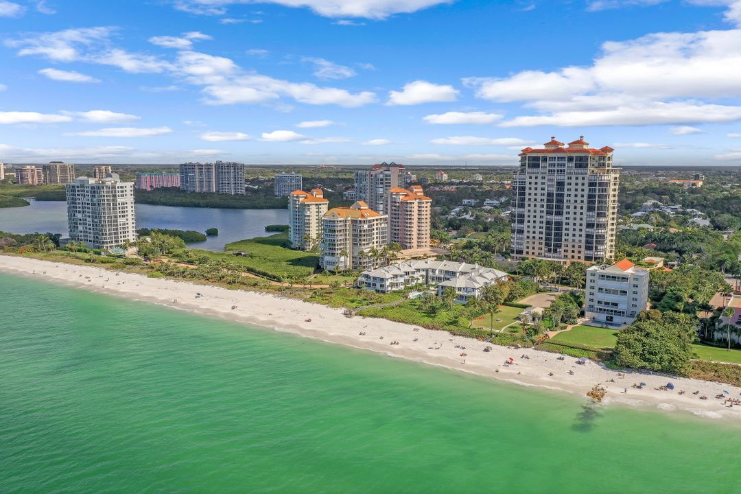 20 Seagate Dr #702, Naples, FL 34103