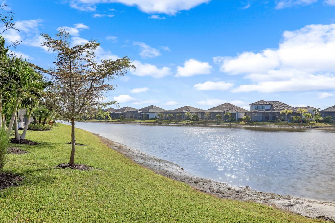 9403 Montelanico Loop, Naples, FL 34119