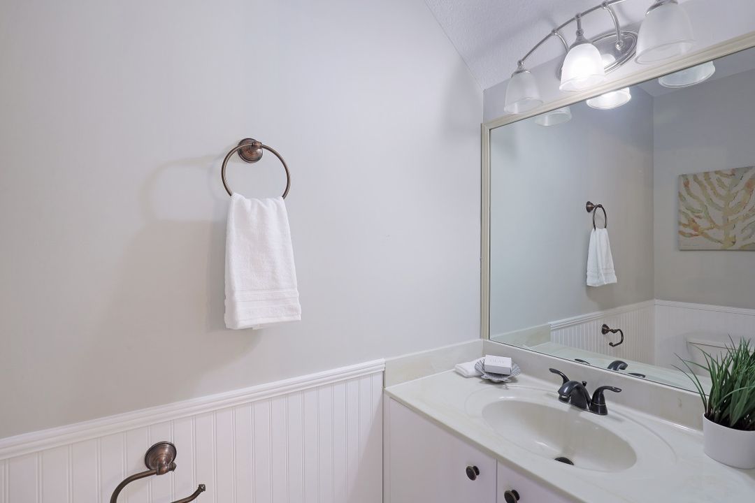 1380 Weeping Willow Ct, Cape Coral, FL 33909