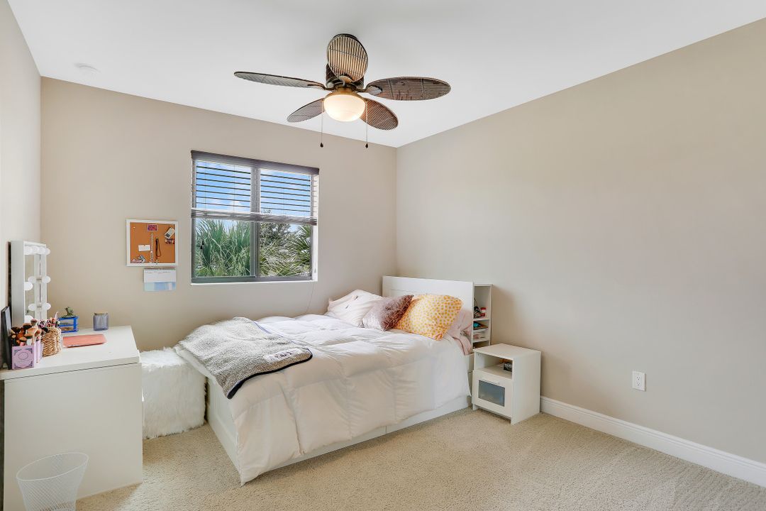 12713 Astor Pl, Fort Myers, FL 33913