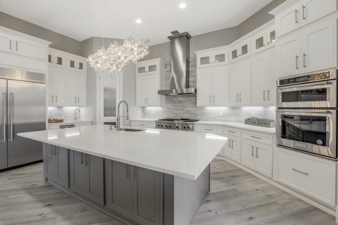 11430 Golden Eagle Ct, Naples, FL 34120