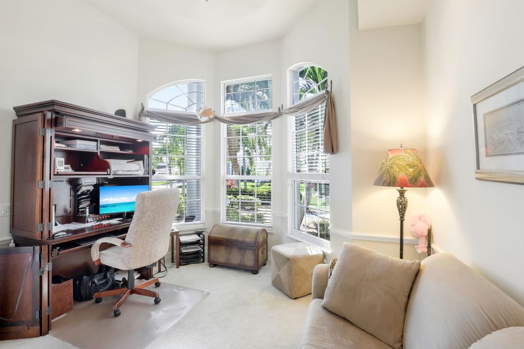 5219 SW 5th Pl, Cape Coral, FL 33914