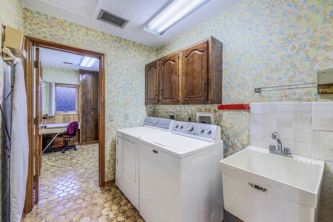 459 Marquesas Ct, Marco Island, FL 34145