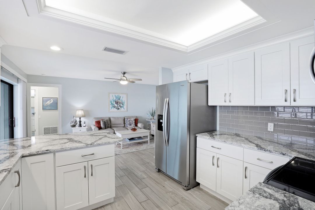 614 Cape Coral Pkwy W, Cape Coral, FL 33914