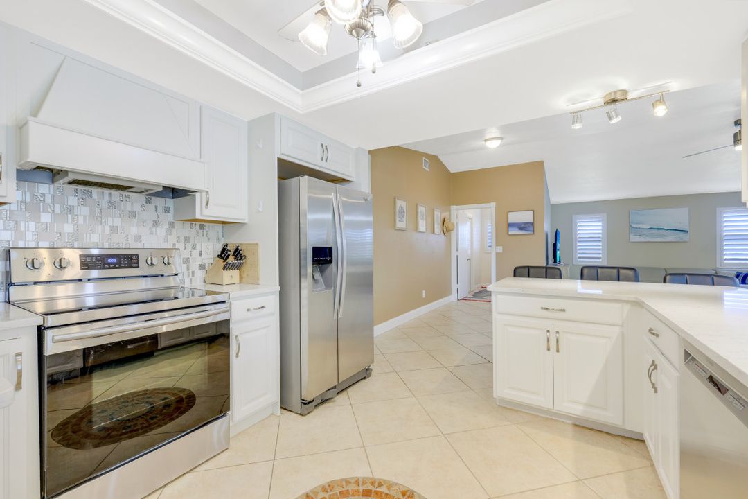 1847 Everest Pkwy, Cape Coral, FL 33904