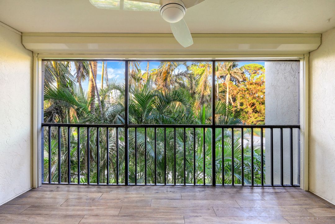 812 10th Ave S #812, Naples, FL 34102