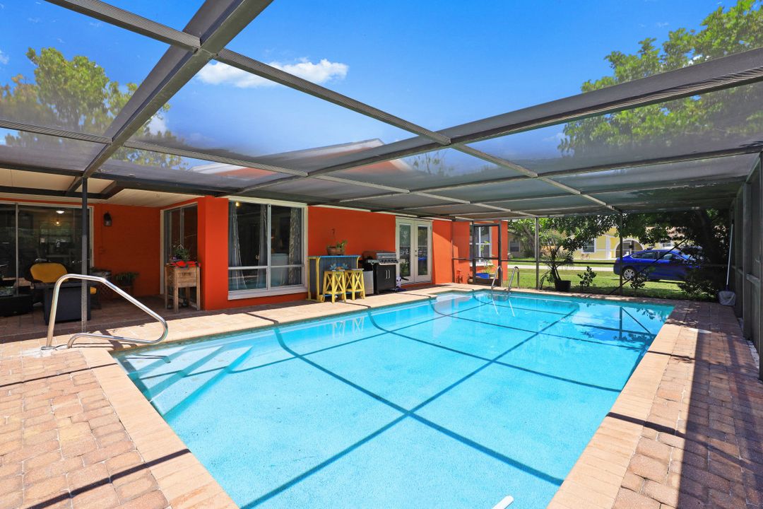 977 Hearty St, North Fort Myers, FL 33903