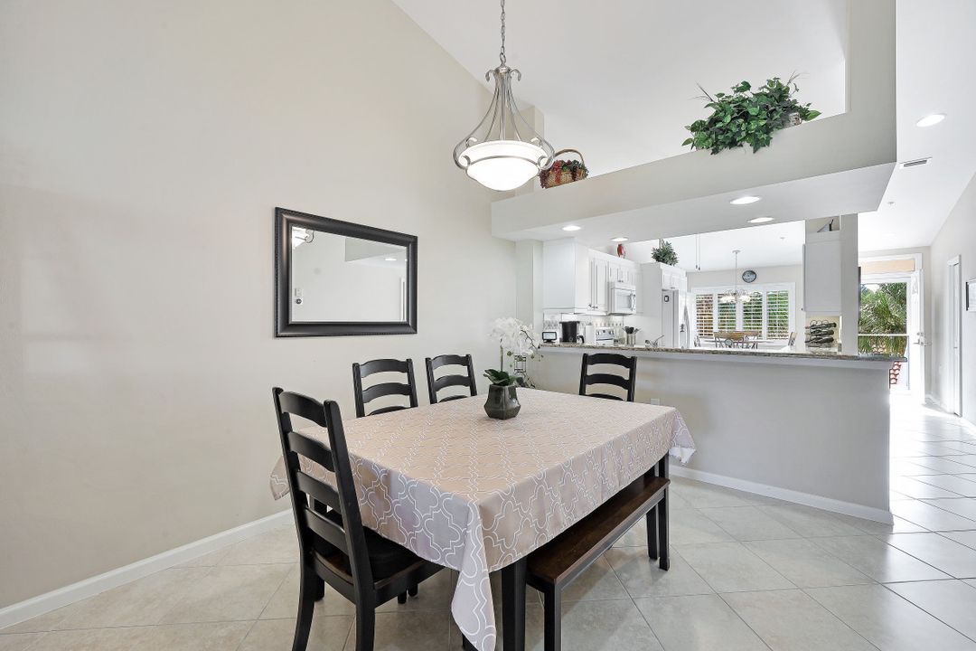2365 Bayou Ln #4, Naples, FL 34112
