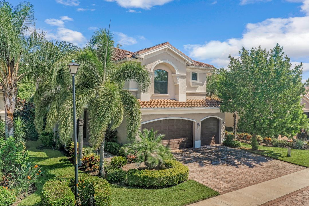 3407 Pacific Dr, Naples, FL 34119