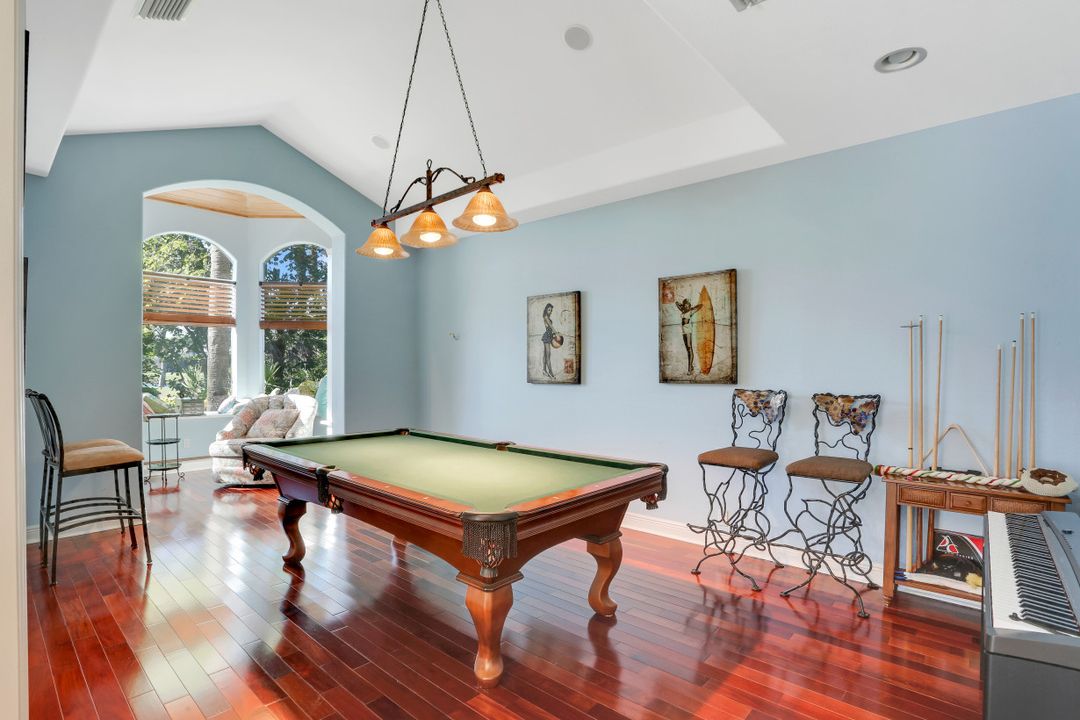 25150 Ridge Oak Dr, Bonita Springs, FL 34134