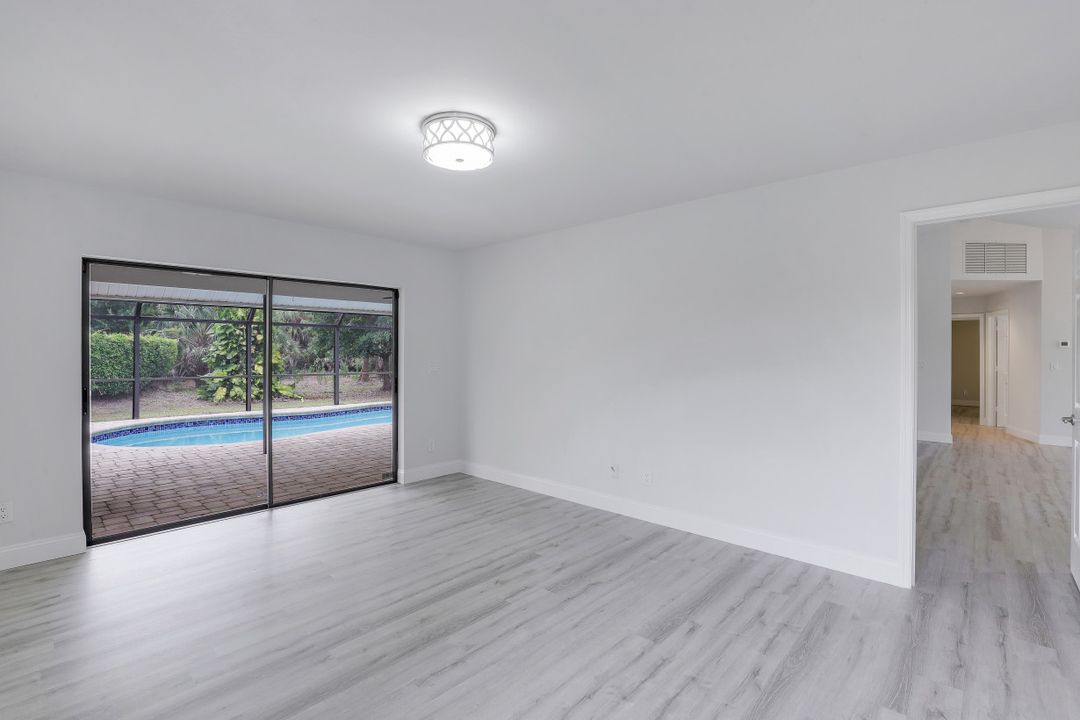 2225 Royal Ln, Naples, FL 34112