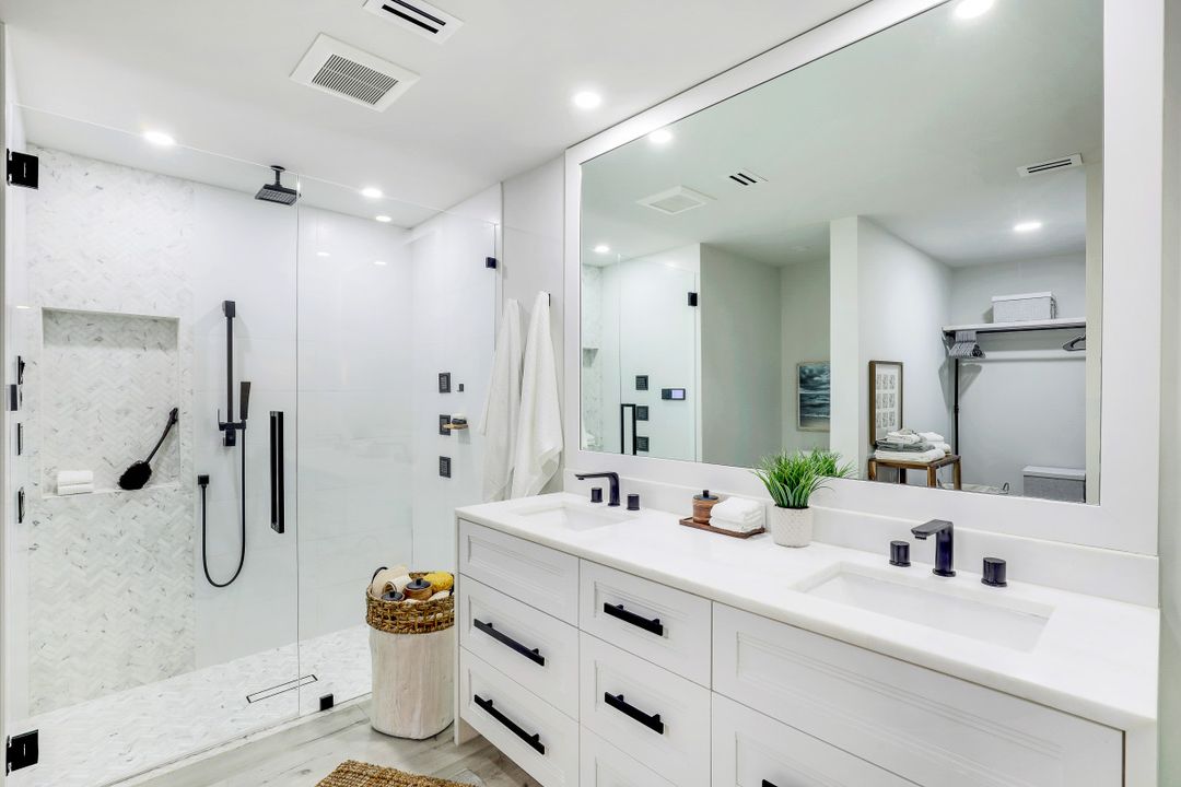 5754 Lancewood Way, Naples, FL 34116