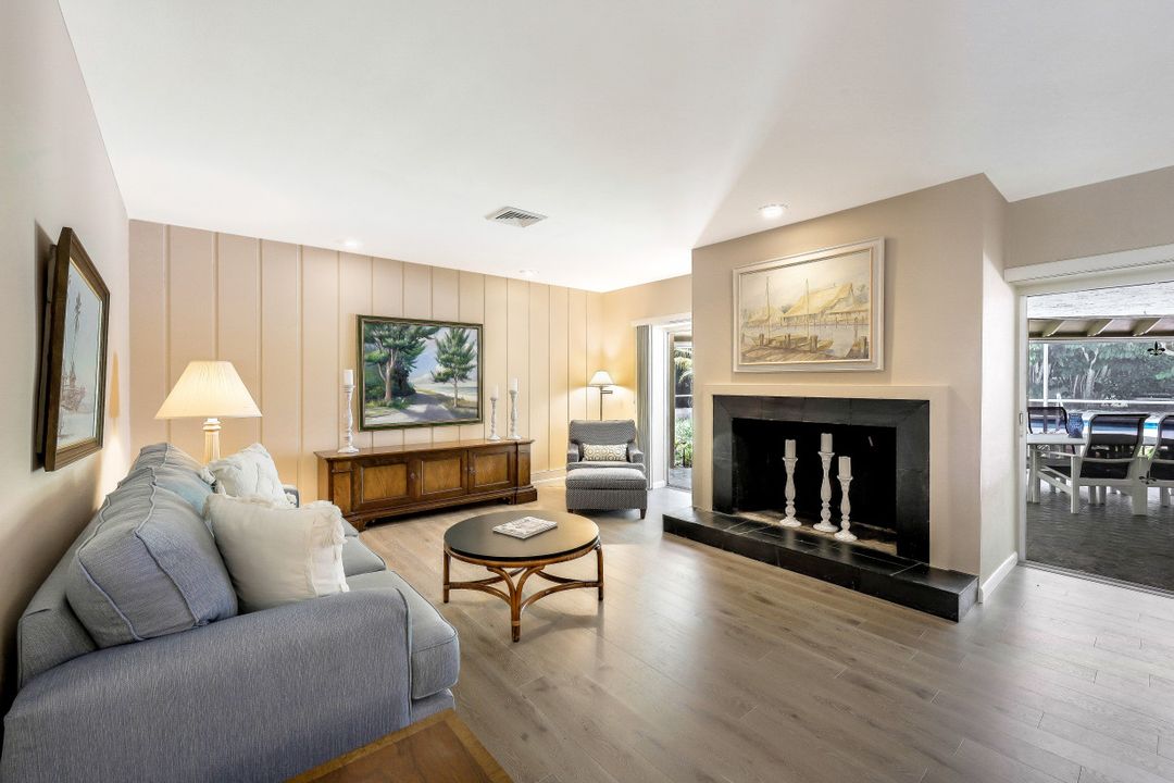 280 S Golf Dr, Naples, FL 34102