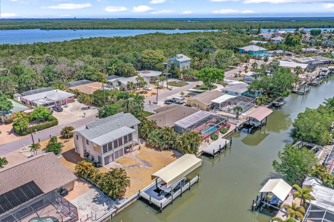 230 Donora Blvd, Fort Myers Beach, FL 33931