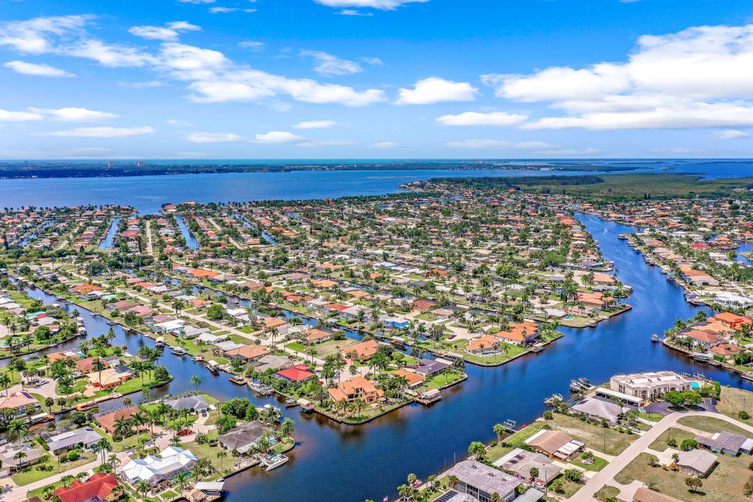 5267 Tiffany Ct, Cape Coral, FL 33904