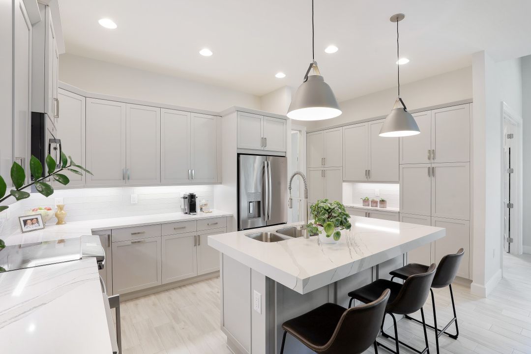 5662 Elbow Ave, Naples, FL 34112