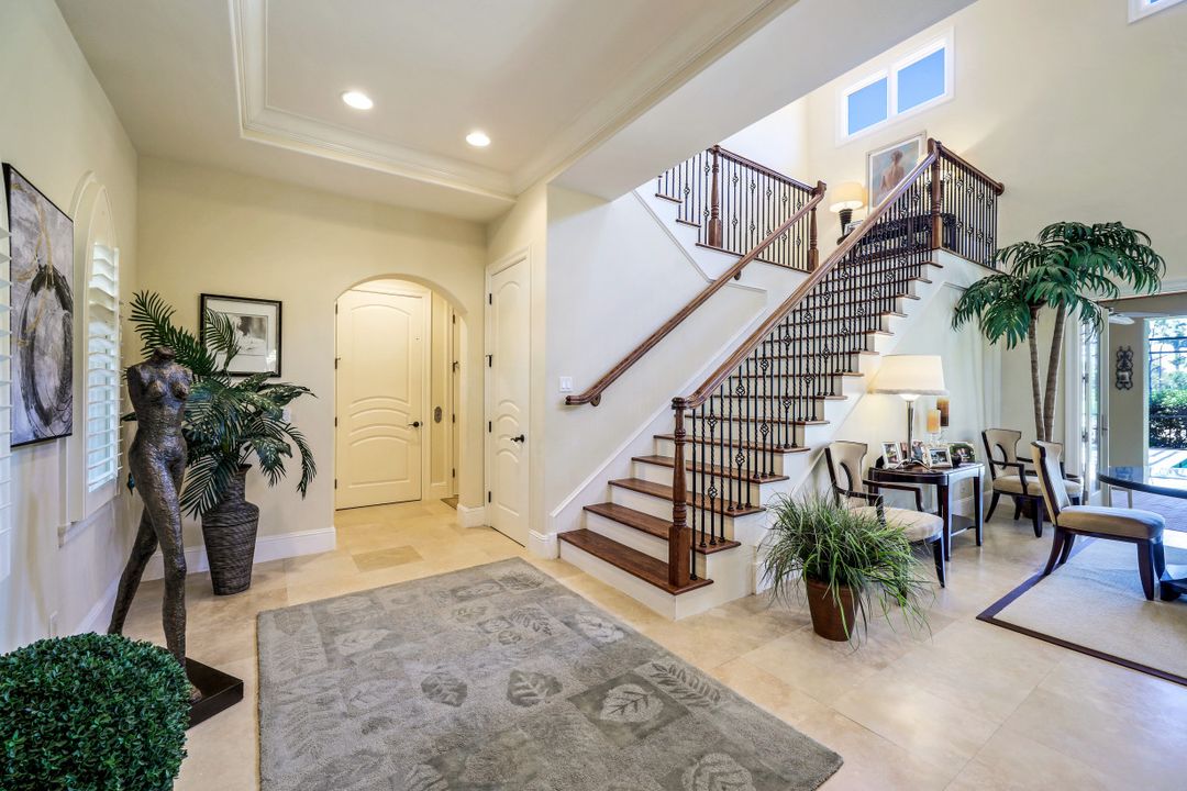 2919 Tiburon Blvd E, Naples, FL 34109