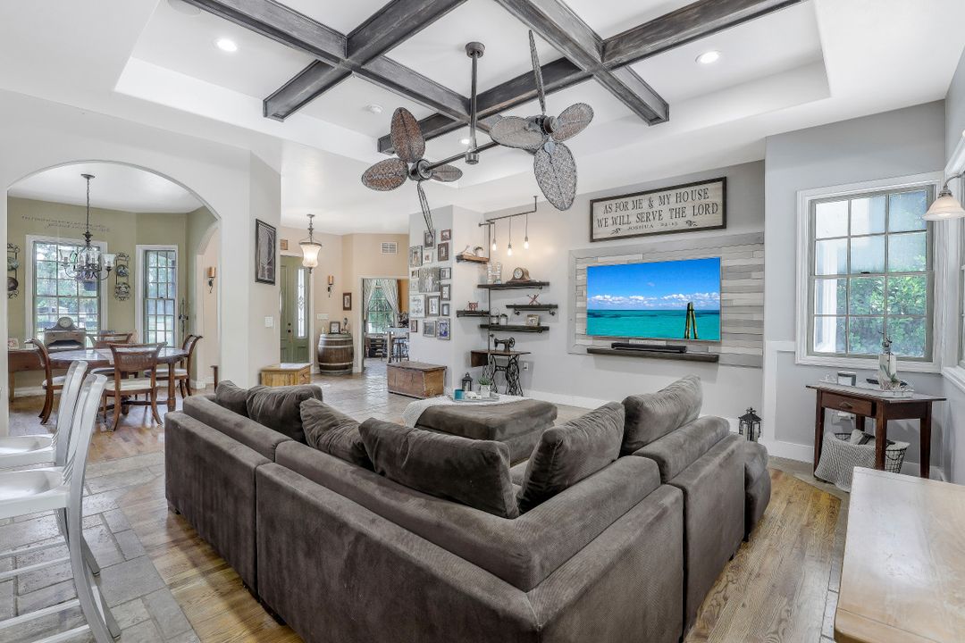 3074 Woodstock Ave, Naples, FL 34120