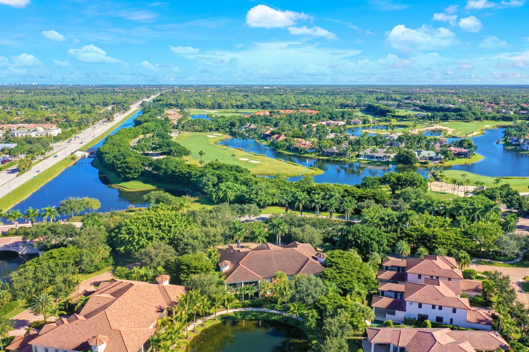 2325 Residence Cir #201, Naples, FL 34105