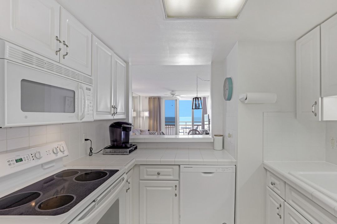 180 Seaview Ct #817, Marco Island, FL 34145