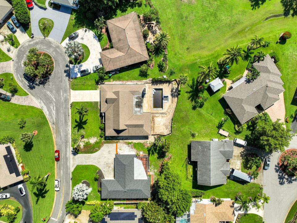 70 Thorncrest Ln, Naples, FL 34113