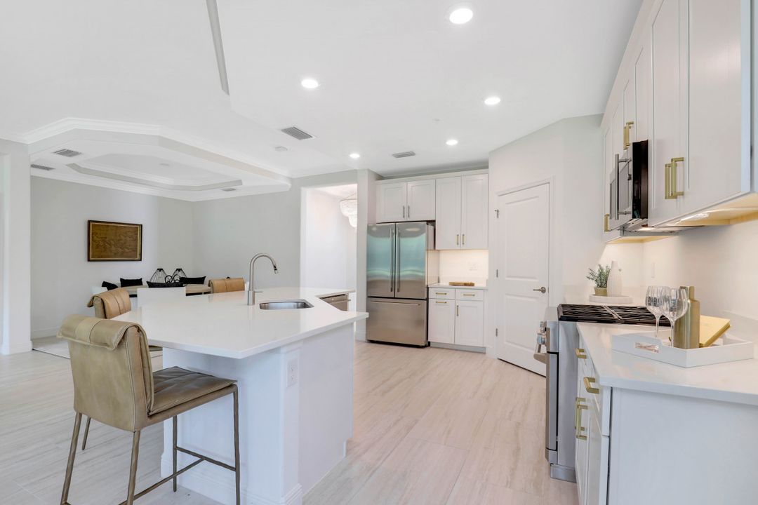 16352 Viansa Way #101, Naples, FL 34110