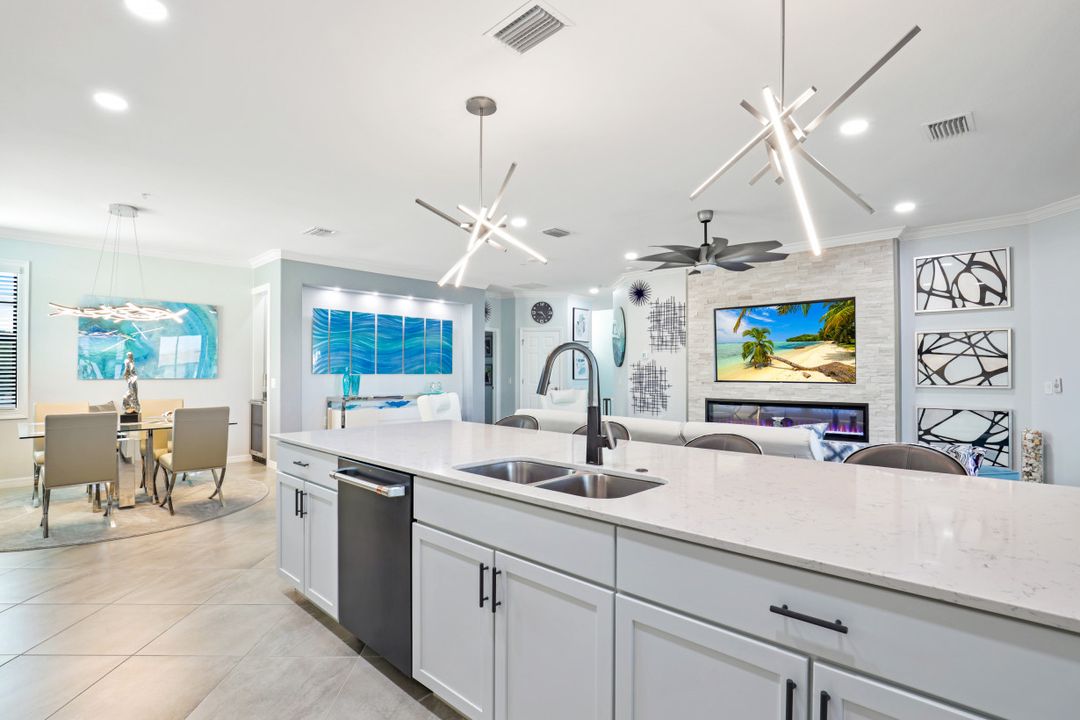 2363 Montserrat Ln #33 -202 , Naples, FL 34120
