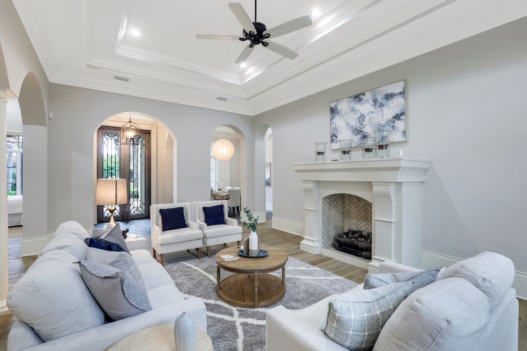 2228 Miramonte Ct, Naples, FL 34105