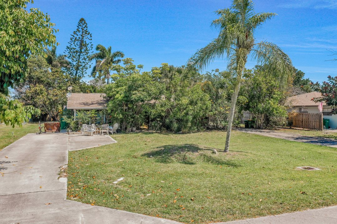 771 104th Ave N, Naples, FL 34108