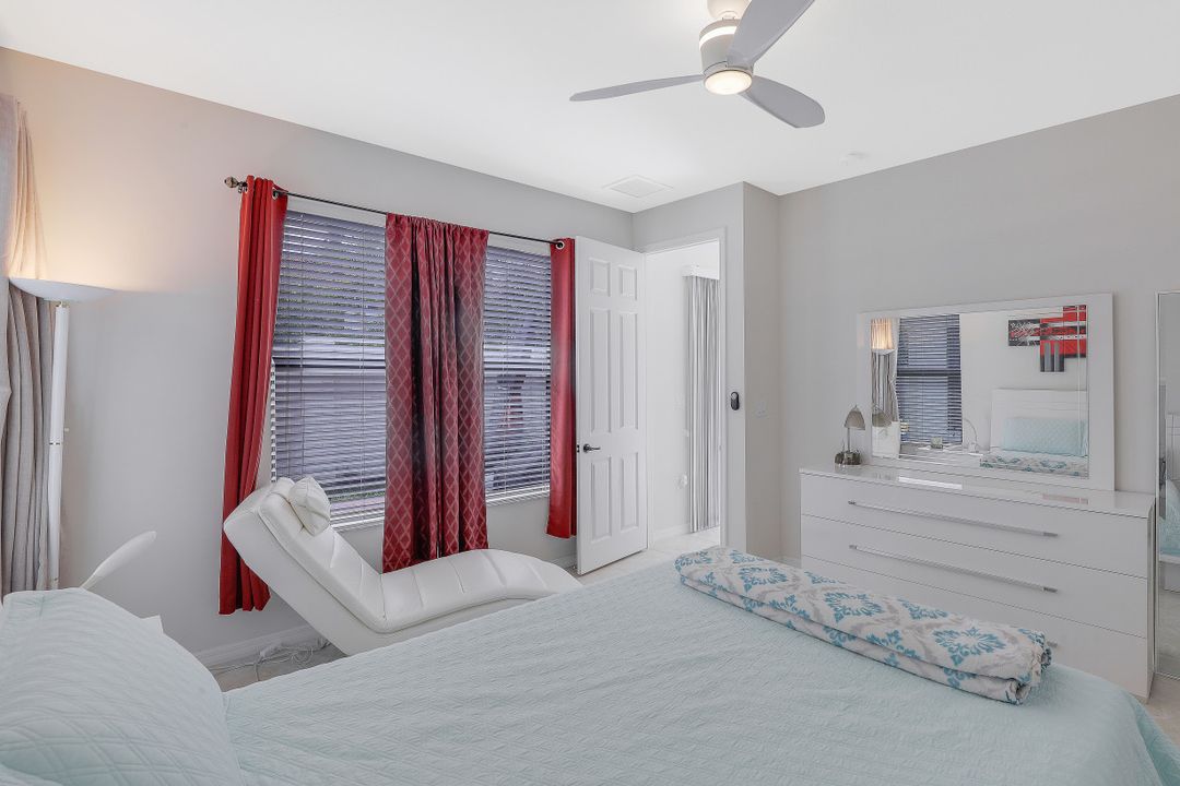 8821 Madrid Cir, Naples, FL 34104