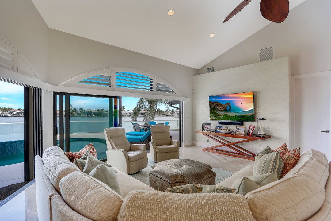 495 Thorpe Ct, Marco Island, FL 34145