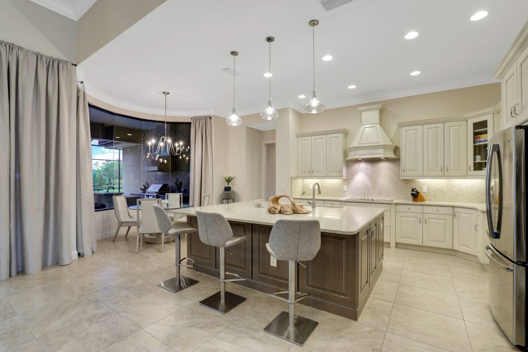 9539 Via Lago Way, Fort Myers, FL 33912